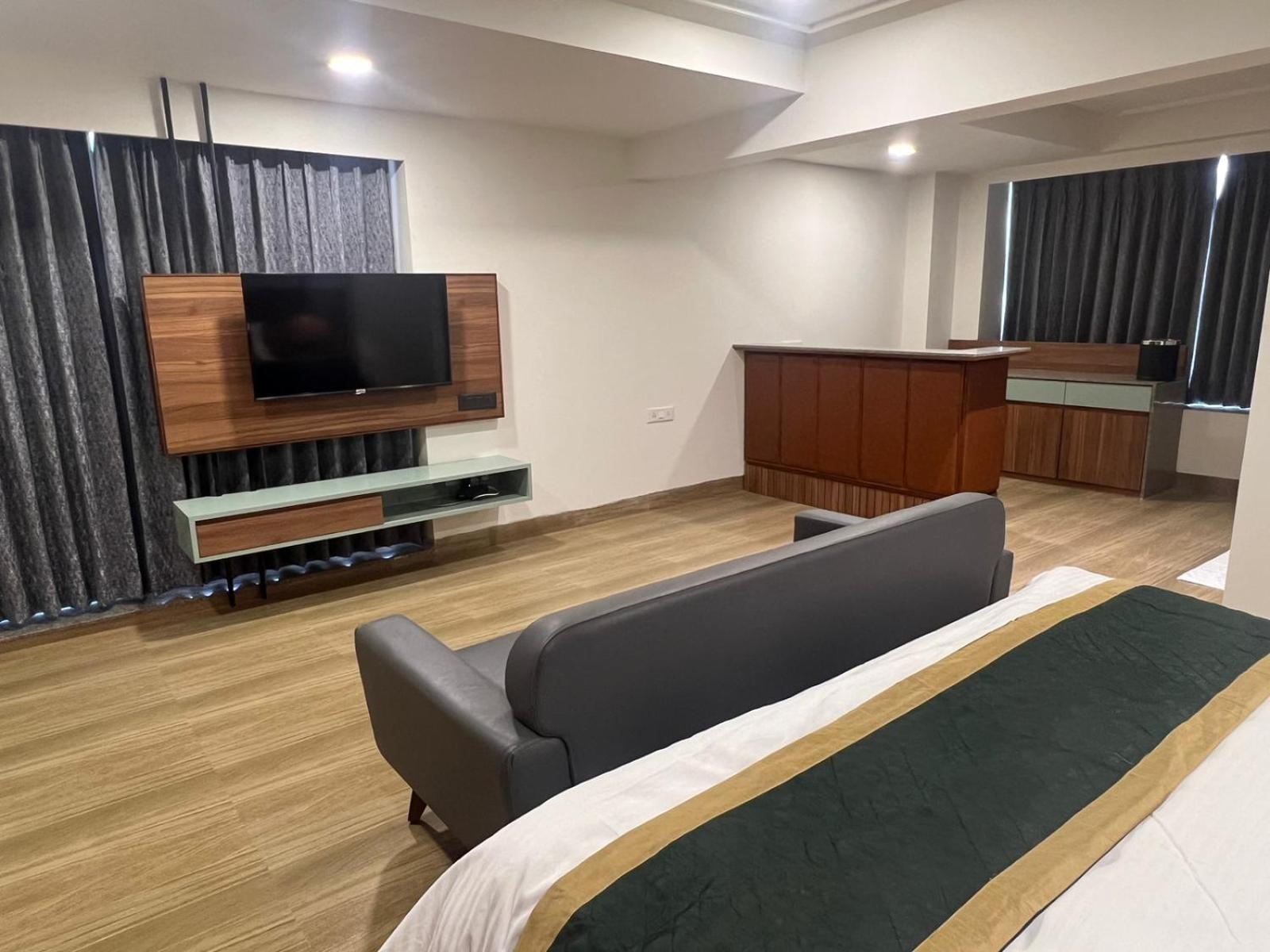 The Lemon Grass Hotel جاندي نجر المظهر الخارجي الصورة